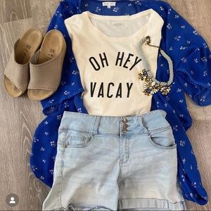 5 for $20! Old navy everywear size medium super soft “oh hey vacay” tee
